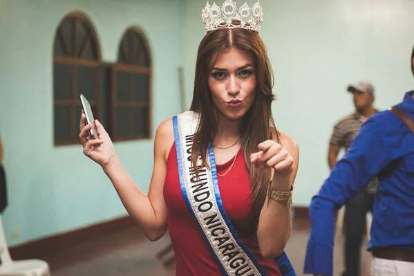 Sobre las fotos topless de María Esther Cortés Miss Mundo Nicaragua