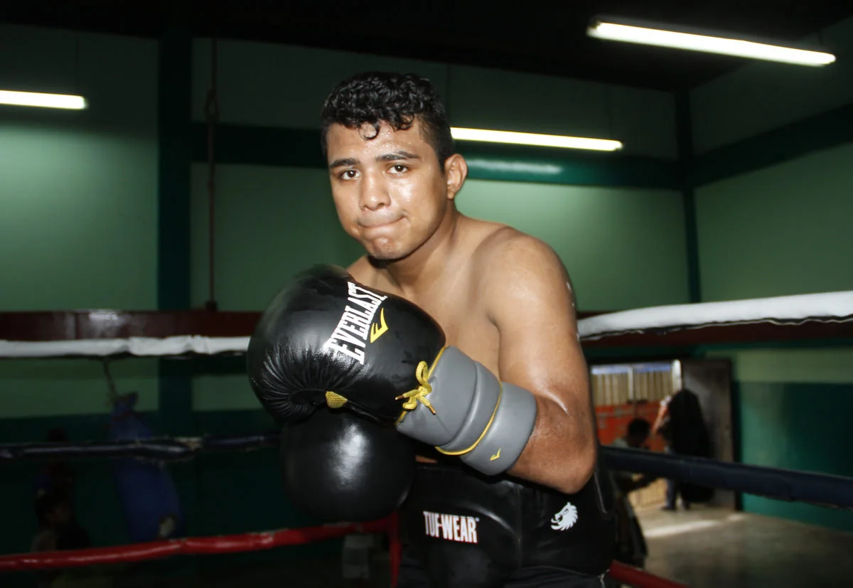 El Chocolatito se disculpa con los que no creen en Virgenes. Es en serio