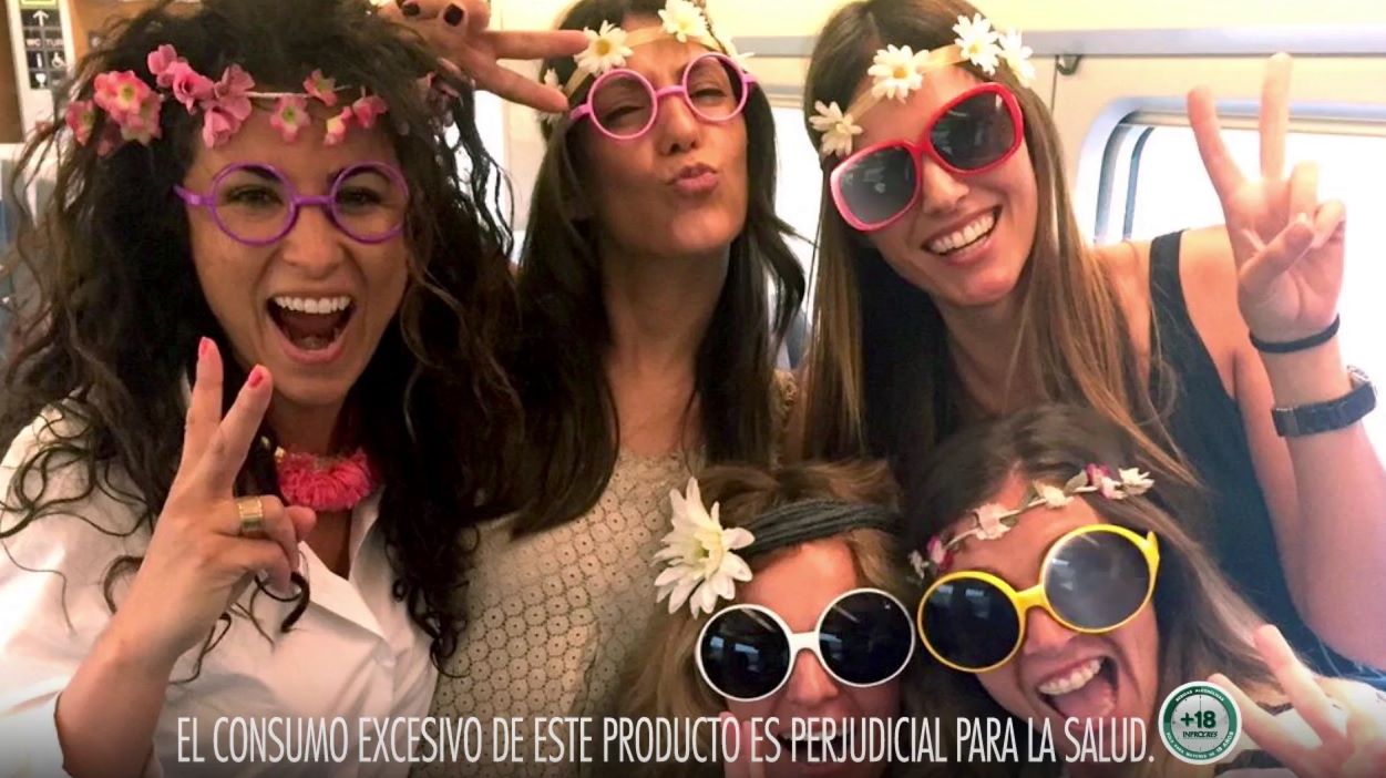 Lo que no sabemos sobre los videos misteriosos de Toña, Toña Lite, Victoria y Premium
