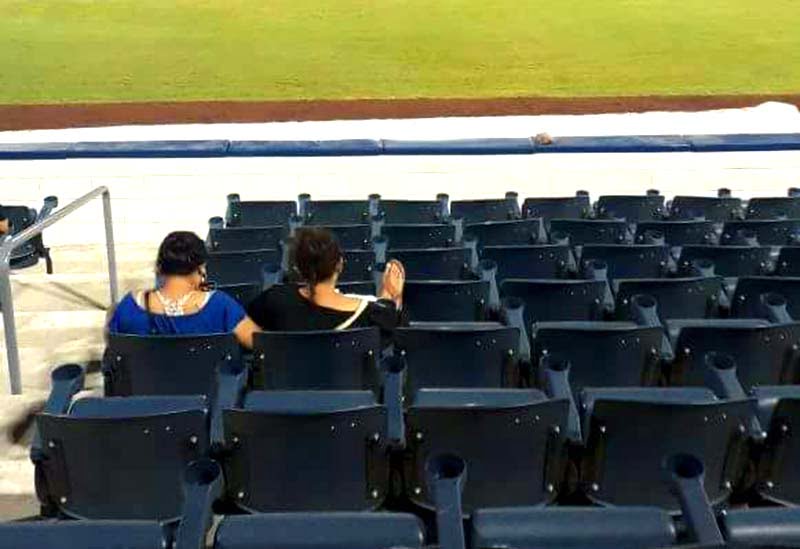 Alguien subió el pie a una silla del estadio nuevo y Nicaragua explotó de furia