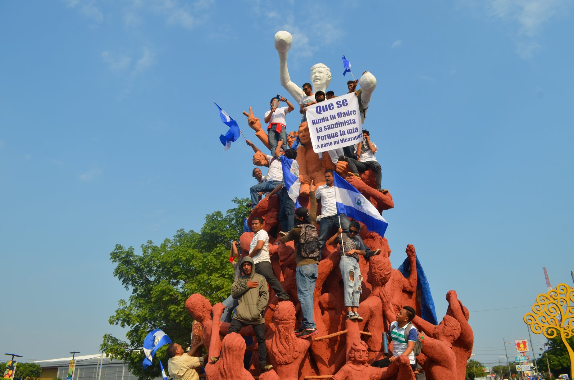 Memes, fotos y videos de la 3era gran Marcha Nacional #SOSNicaragua