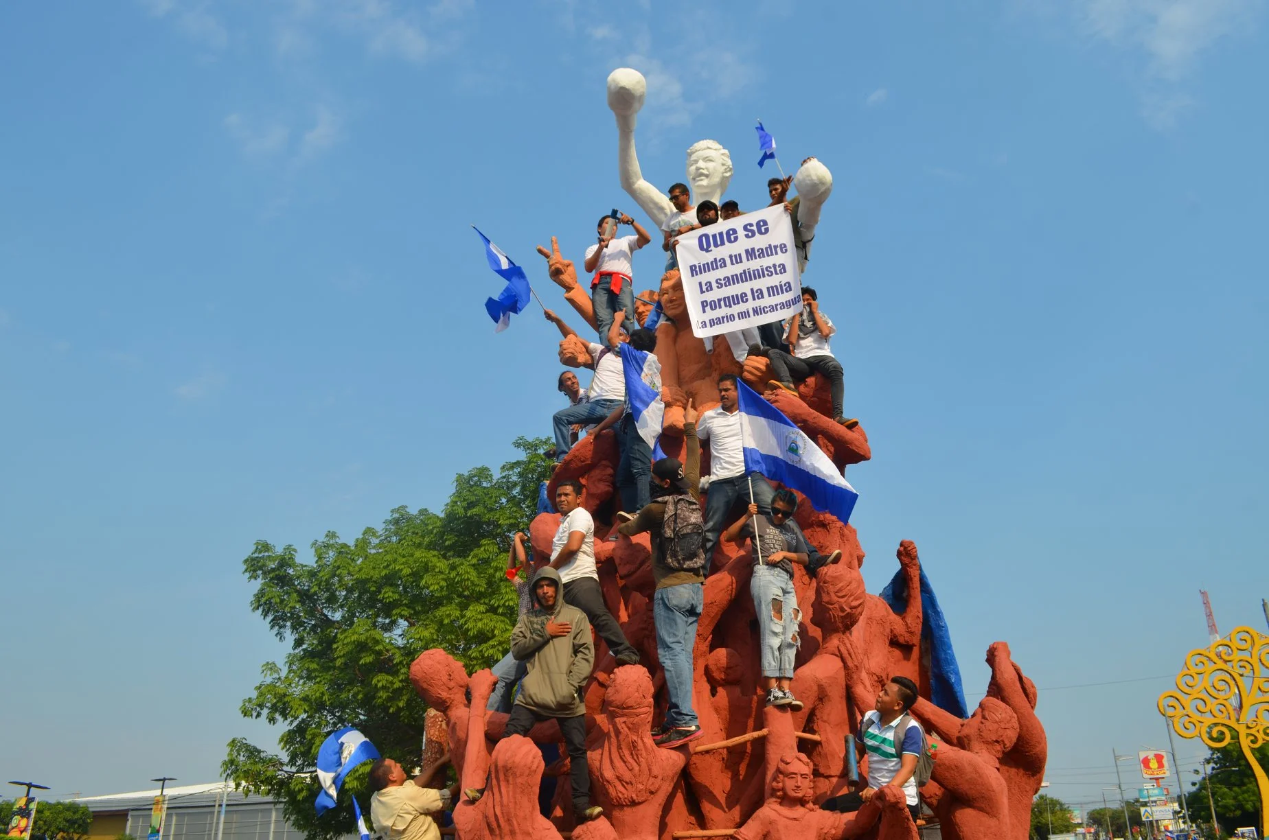 Memes, fotos y videos de la 3era gran Marcha Nacional #SOSNicaragua