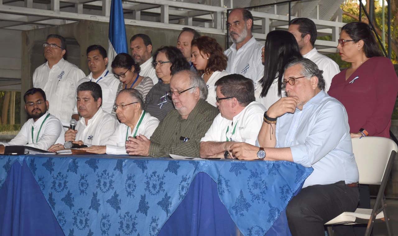 ¿Qué pasó en el Diálogo? ¿Por qué se levantó la Alianza? ¿Dónde van los Obispos? Tenemos respuestas
