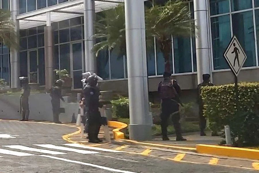 policia sandinista tras la fvbch