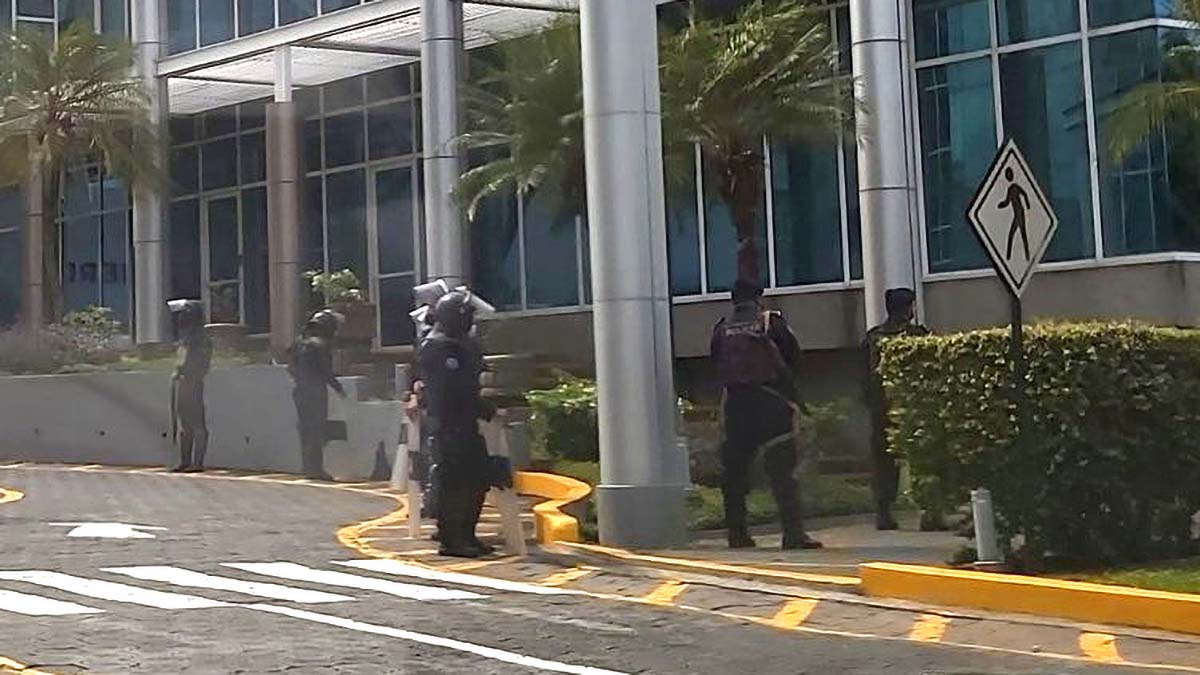 policia sandinista tras la fvbch
