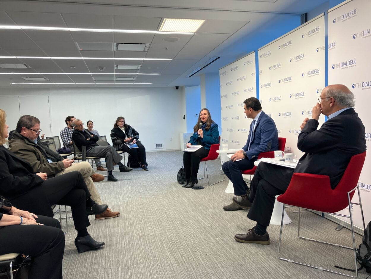 La razón por la que los políticos nicas llegaron tan rápido a Washington DC a recibir a los 222 desterrados