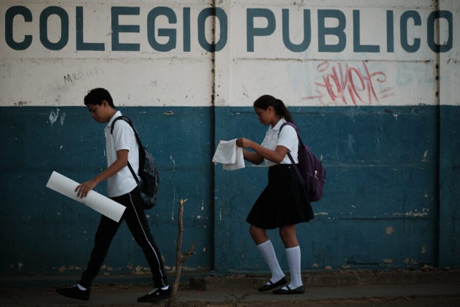 Trending Nicaragua: Los colegios no reprueban a nadie, no importa la nota